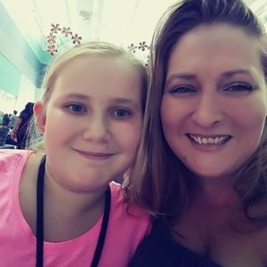 Meet your Posher, Stacy